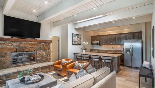 1 Block to Gondola Updated Top-Floor 2BR 2BA - Foto 4