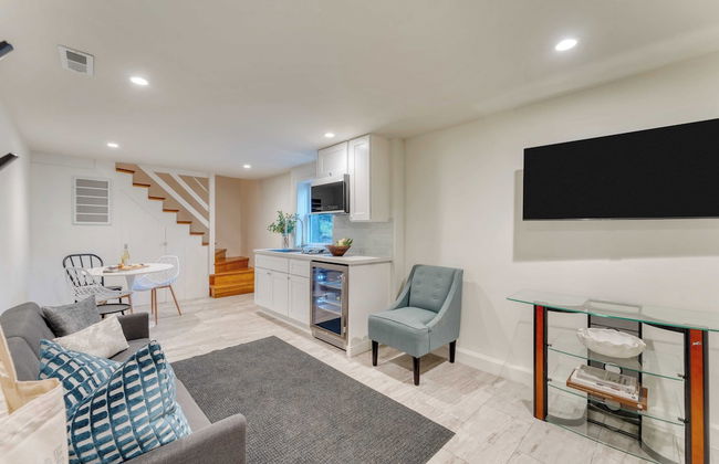 West Shore Lake House by Avantstay Ski Cabin w/ Backyard Sledding Hill! - Photo 35