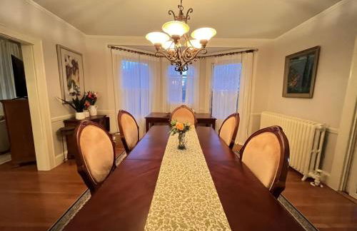 Big New England Family Home; walk to beach, shops - Foto 49