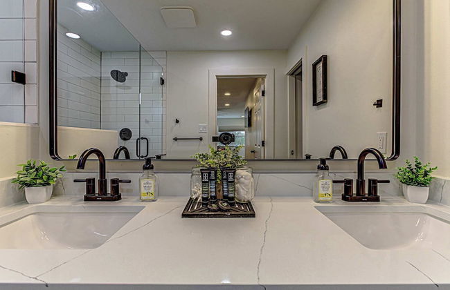 Triple L! Waterfront w/ Private Boat Dock! - Foto 29