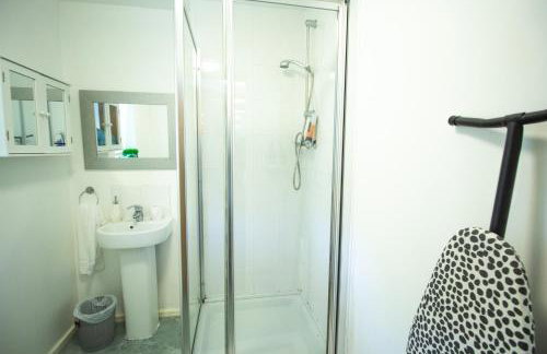 Close to City Centre 3-Bed Townhouse, Sleeps 7, Free Parking, Great Transport Links - Foto 19