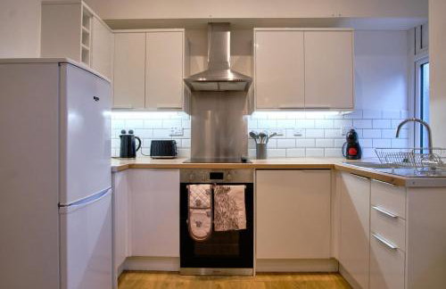 2 bedroom, newly-renovated, comfortable town centre apartment! - Foto 4