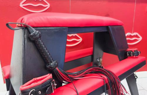 Red Chamber Hot Tub Couples Retreat - Foto 12