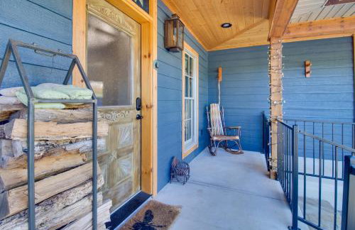 Walk to White River Cozy Escape with Screened Porch - Foto 22