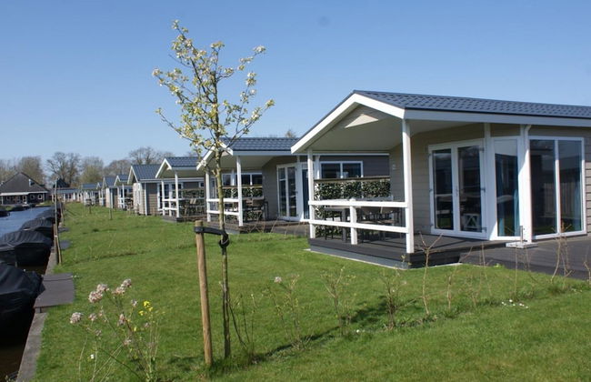 Lakeside Cottage With Boat - Photo 29