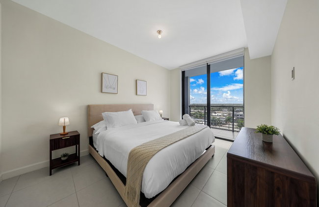 Downtown Doral Condo w-Free Parking - Foto 31