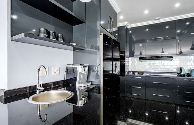 Gemmell Place by HostAgents - Photo 19