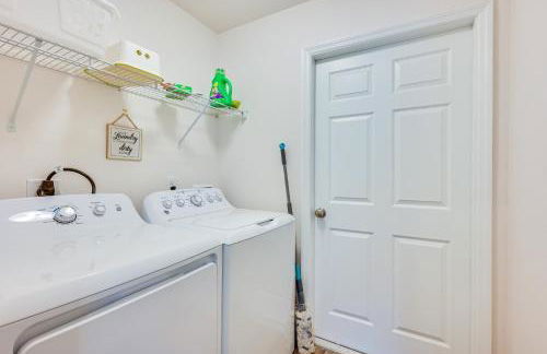 Newly-Built Home with Yard and Patio in Inverness! - Foto 26