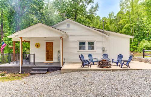 3 Mi to Dtwn! Forest City Haven with Furnished Patio - Foto 3