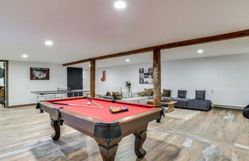 Game Room and Hot Tub! Cresco Family Home - Foto 25