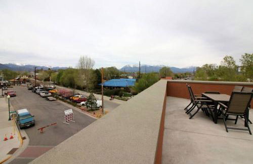 Luxury On the River, Downtown River Balcony STR513 - Photo 38