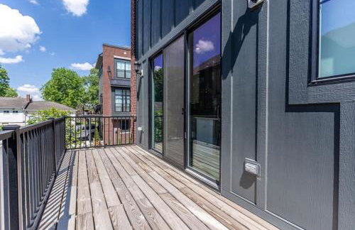 Lux Home 5 mins to Grand Park with Private Garage-Family Friendly - Foto 42