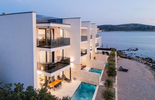 Beachfront Escape Villa Nevera - Foto 2