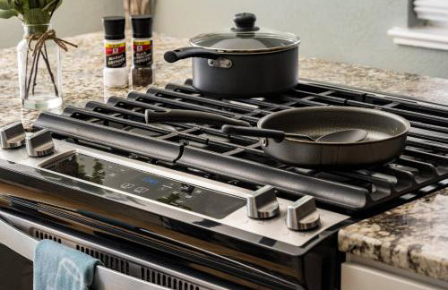 Movie Theater + Hot Tub | Game Yard | Sleeps 10! - Foto 26