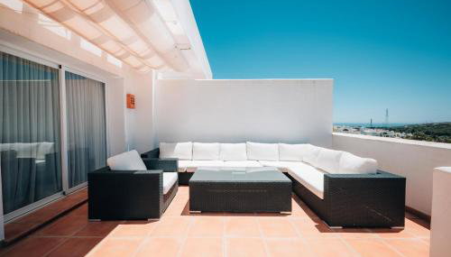 Frontline Golf Penthouse Alcazaba Lagoon - EHHouse - Foto 3