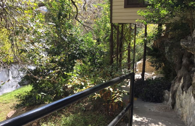 Frio Springs Lodges - Photo 28