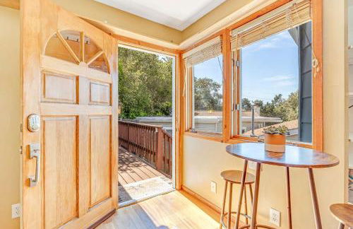 Quaint Carmel - Bungalow Close to Beach - Photo 2