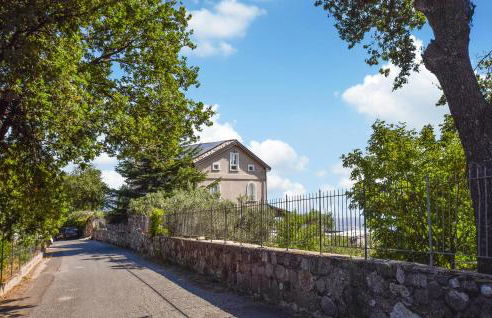 4 Bedroom Gorgeous Home In Satriano - Foto 13