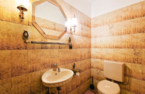 Tolstov House - 6 Room House with Terrace and Parking - 30 Min Messe DUS - Foto 20