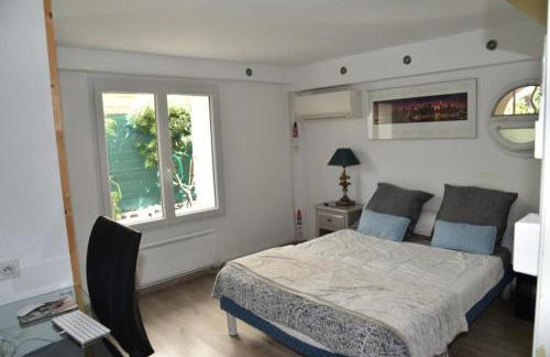 Rez de chaussée de Villa Marseille 9ème - Foto 13