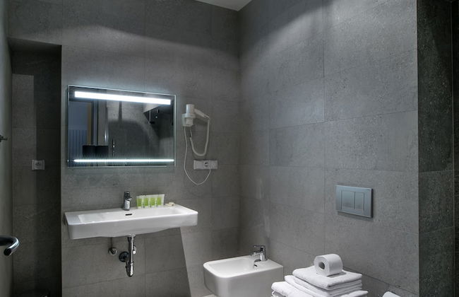 Apartments At The Blue Duckling - Photo 29