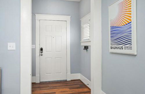 Sunrise Serenade Fabulous Location with Beautiful Ocean View - Foto 10