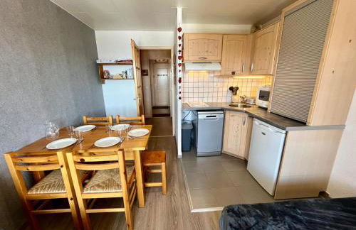 Grand studio au pieds des pistes avec parking privé - Foto 10