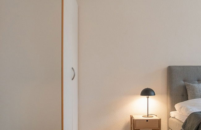 Sanders Boulevard - Smart 3-bdr Apt By the Canal - Photo 5