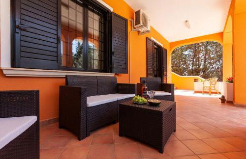 Villa piscina giardino recintato 5 camere WiFi barbecue Aria condizionata - Foto 46