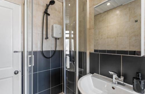 Crew Quarters - Your Ideal Stay in Bury - Photo 39