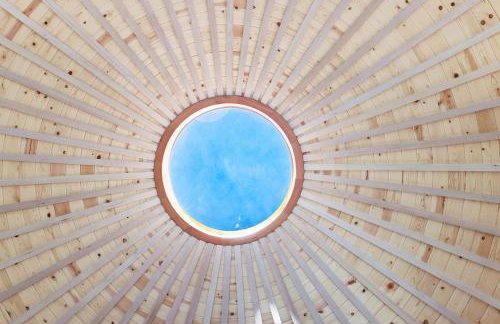 Skyline Yurt: Hot Tub~Wood Stove~WiFi~EVcharger - Foto 31