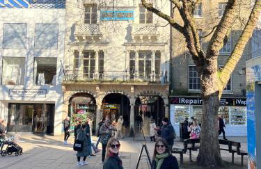 Charming 1 bed loft in 16C house in city centre - Foto 8