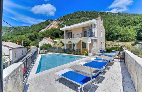 Villa with Pool by aneo travel - Foto 36