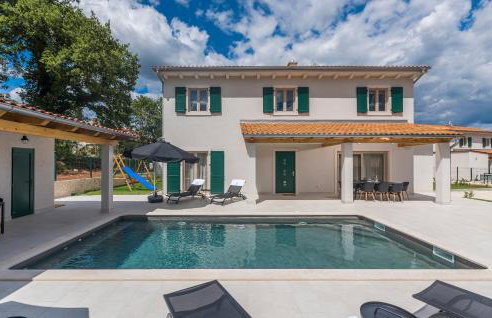 Villa Macan with Private Pool, Sauna & Garden - Photo 4