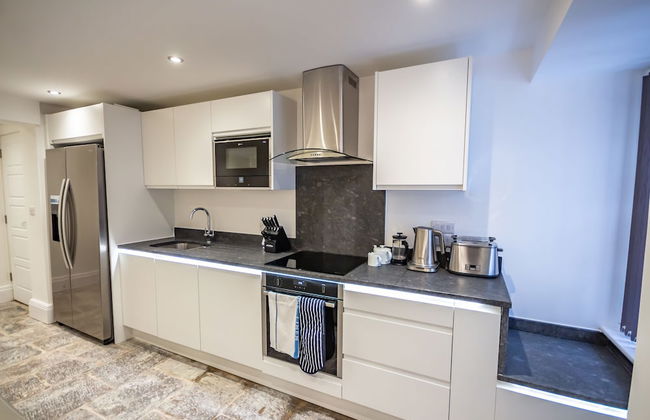 Luxury 2 bed Lower Ground Floor Apartment - Foto 8