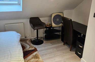 Riverview, Stylish Non Smoking Loft Ensuite 4 Rent - Photo 15