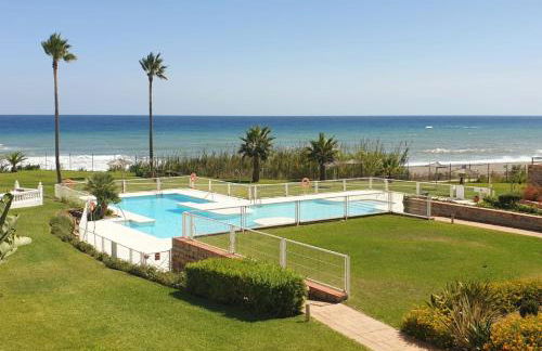 Casitamar frontline beach house rental Casares Costa near Estepona - Photo 17