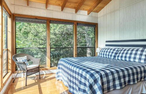 Linden Lakefront Retreat with Kayaks - Foto 6