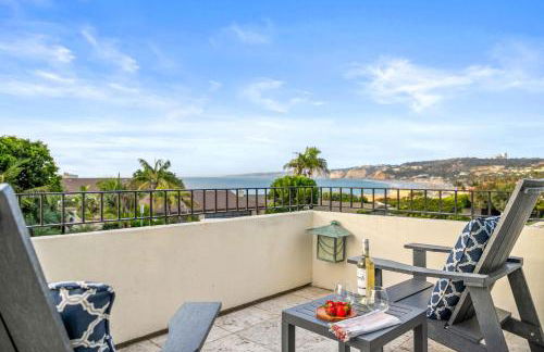 Sea Serenity Coastline Views and Pool - Photo 9