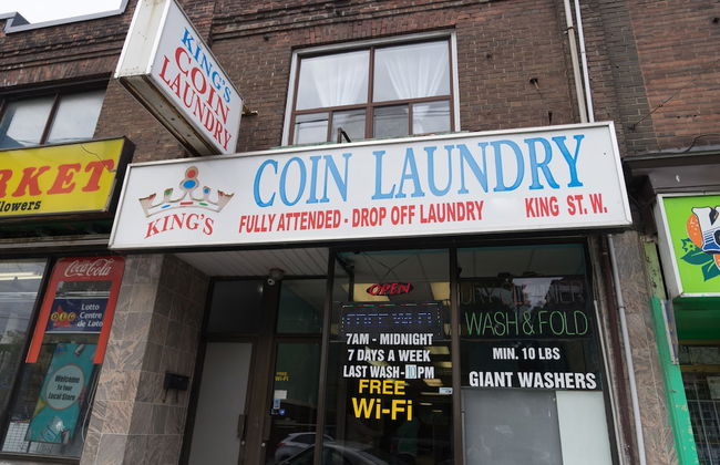 Applewood Suites - 4 BDRM King West - Photo 19