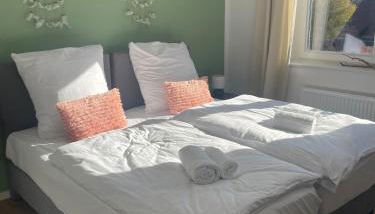 Firmen und Gruppen willkommen - 3 Schlafzimmer, luxuriöse Einzelbetten, Nahe Ulm - Foto 2, towels