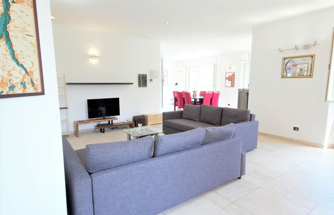 Villa Oliveto with Pool and Lake view - Photo 23