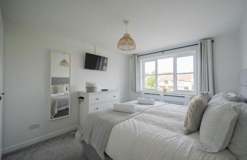 HighTide - 2 bed with parking, balcony & sea view. - Photo 3