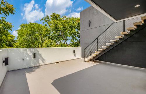 Luxury Newly Built 4 BR 4 Bath Home w/ Rooftop and Grill! - Foto 33