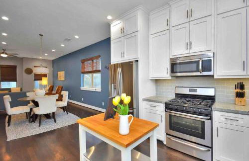 Rooftop Terrace Home with Garage Parking 10 minutes from NRG Stadium and Medical CTR - Foto 5