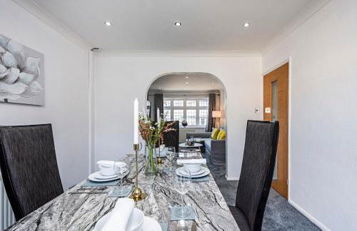 Cozy 3 Bedroom House in Aveley, Thurrock - Foto 7