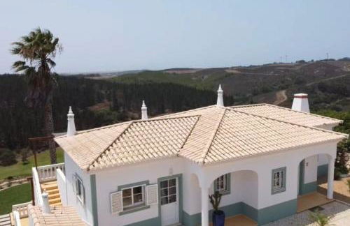 Stunning Villa with Pool & View near beach - Foto 14