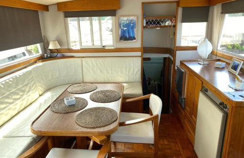 Nuit insolite a bord d un bateau - Foto 12