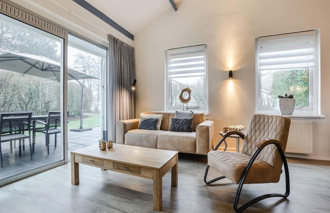 Comfortable Bungalow With Dishwasher Near the Beach - Foto 6