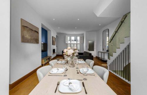 Beautiful 3-Bedroom House with Garden and Rooftop Retreat - Foto 9